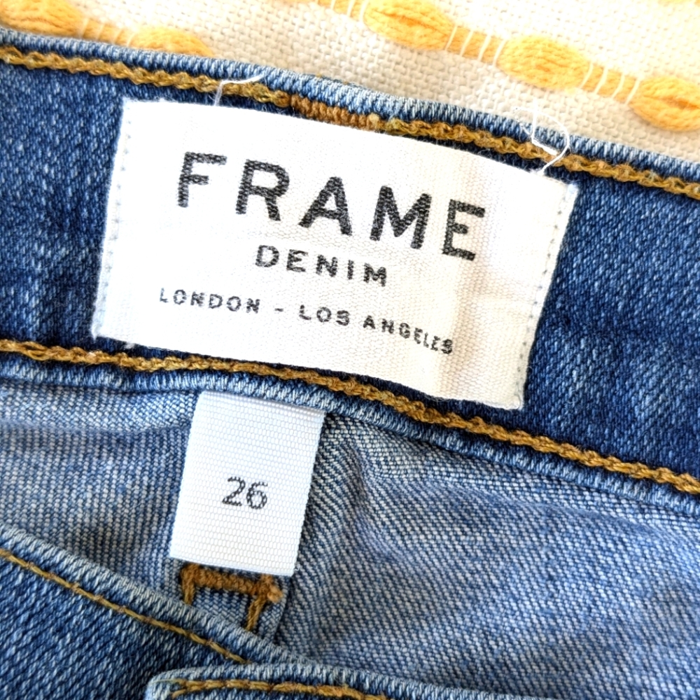 Frame Distressed Skinny with raw hem sz 26 - Picture 6 of 12